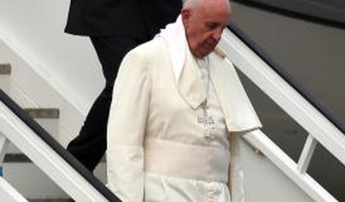 Papa Francisco chega a Cuba para visita histórica de quatro dias