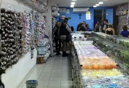 Criminosos roubam celulares e dinheiro de loja no Centro de Arapiraca