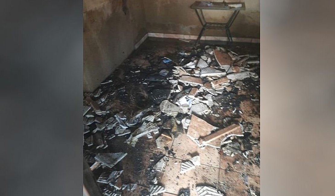 Adolescente coloca fogo em casa após mãe não deixá-lo jogar em celular, diz polícia