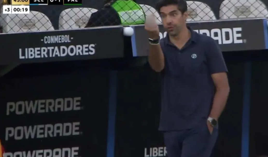 Conmebol abre investigação contra Abel Ferreira por 'caso do dedo do meio'