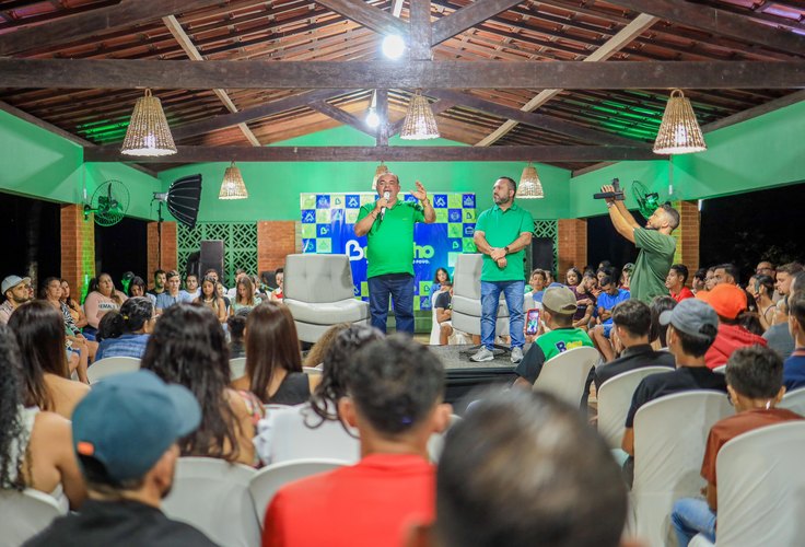 Bastinho realiza bate-papo com jovens taquaranenses e ouve necessidades enfrentadas por eles nas diversas áreas