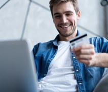 Com a temporada de descontos e promoções, brasileiros estão investindo em educação