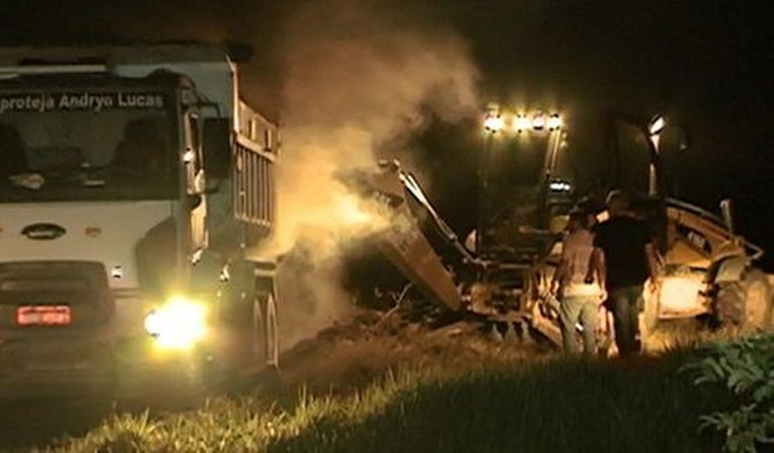 Motorista morre eletrocutado após caçamba atingir fios de alta tensão
