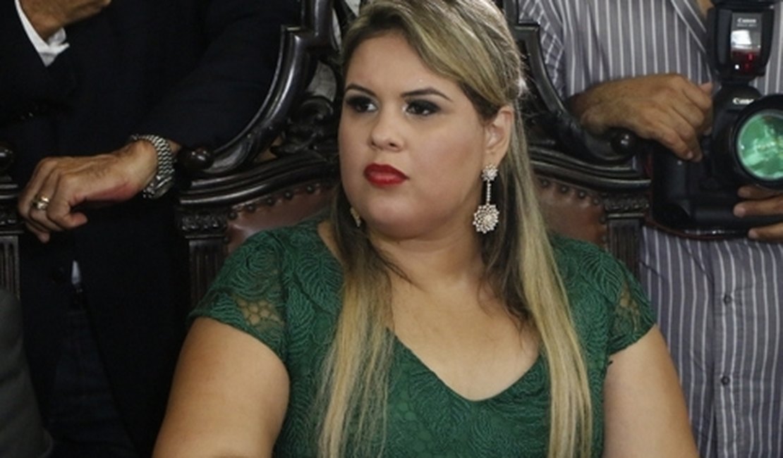 Mellina Freitas é acusada no desvio de R$ 16 milhões de Piranhas