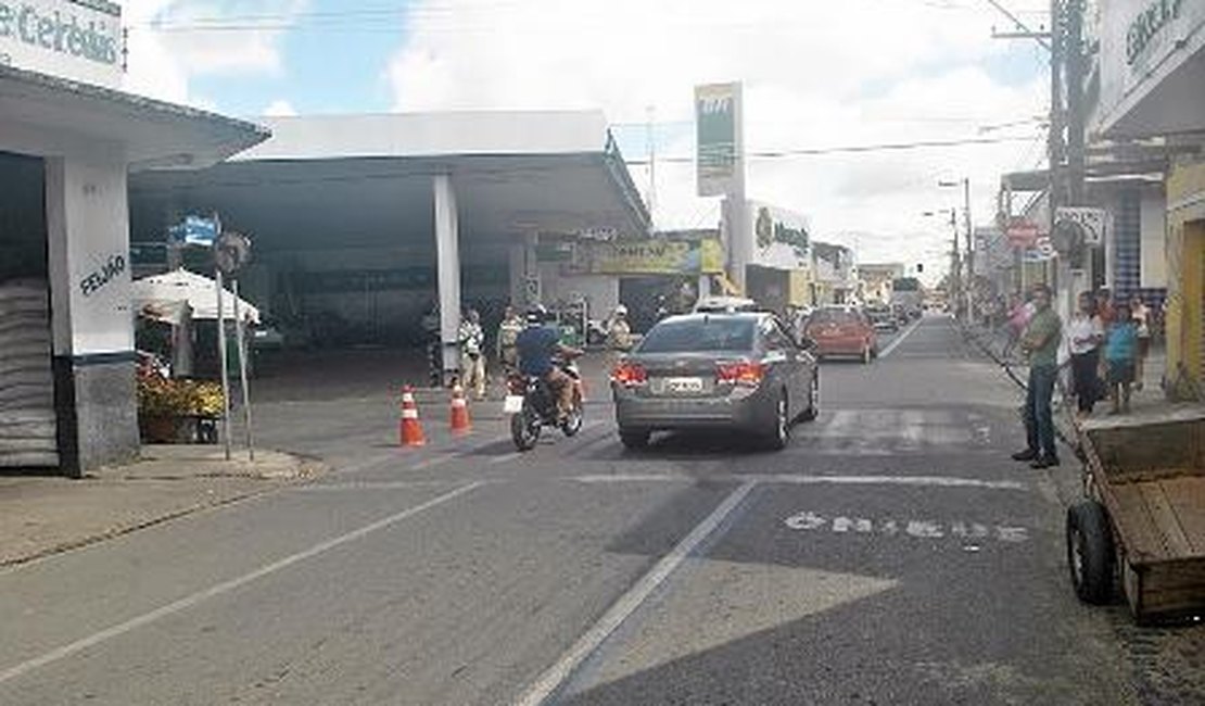Prefeitura inverte tráfego de trecho da Rua Dom Vital devido à obra de drenagem