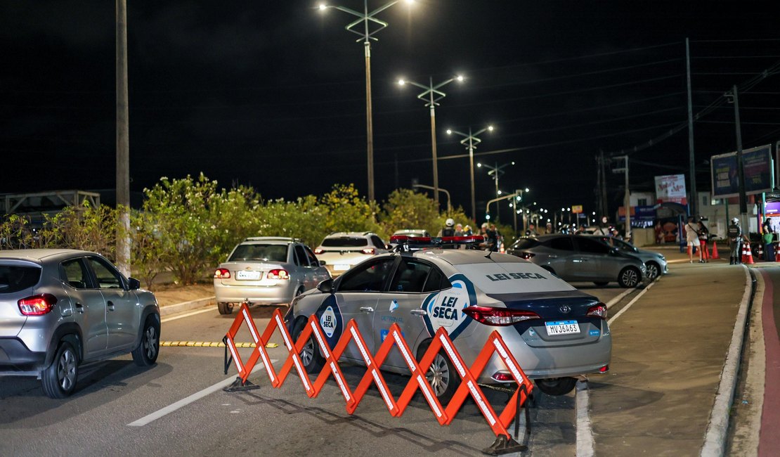 Operação Lei Seca prende suspeitos de roubo de celular em Maceió