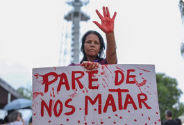 Manifestantes vão às ruas contra o feminicídio em diversas cidades do país