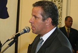 Justiça mantém bloqueio de bens de prefeito de Viçosa por suposto desvio