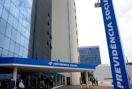 Fila do INSS cai para 1,55 milhão em julho, com alta de 66,5% nos pedidos negados em 2026