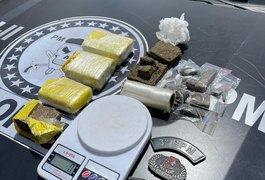 Dupla é presa por tráfico de drogas e material é apreendido em Arapiraca