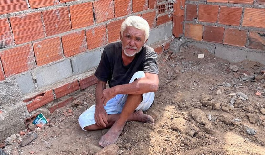 Arapiraca: Idoso é encontrado desorientado e apenas com camisa em obra