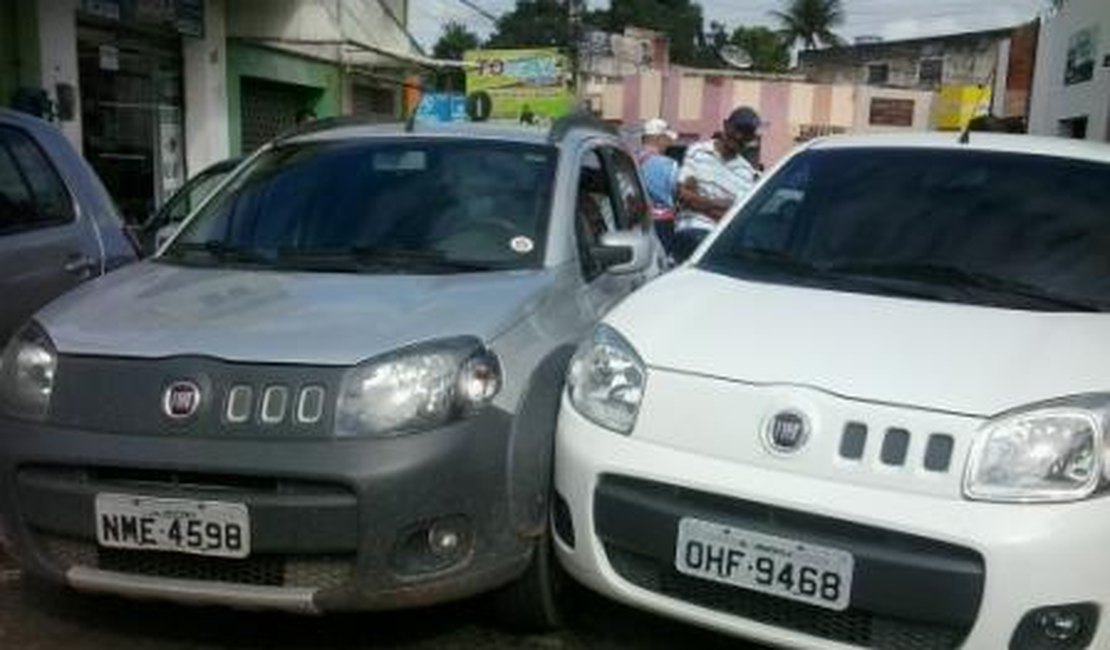 Acidente interdita trecho da Rua Pedro Correia no Centro de Arapiraca