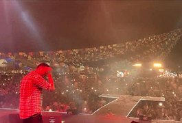 Mano Walter se emociona durante homenagem a Gabriel Diniz em Caruaru