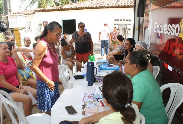 Expresso Saúde completa primeiro mês de assistência na zona rural de Penedo