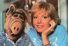 Morre Anne Schedeen, estrela da série Alf: O ETeimoso, aos 77 anos
