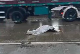 Homem morre atropelado na BR-101 e motorista deixa o local, em Teotônio Vilela