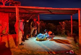 Cadáver é localizado em mata de difícil acesso em Maceió