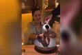 Clientes de restaurante pagam R$1000 para ter mãos lambuzadas de chocolate em 'experiência gastronômica'
