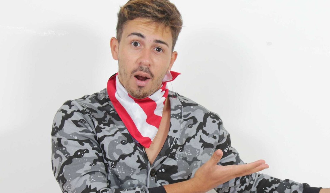 Mãe biológica de Carlinhos Maia pede dinheiro e humorista desabafa