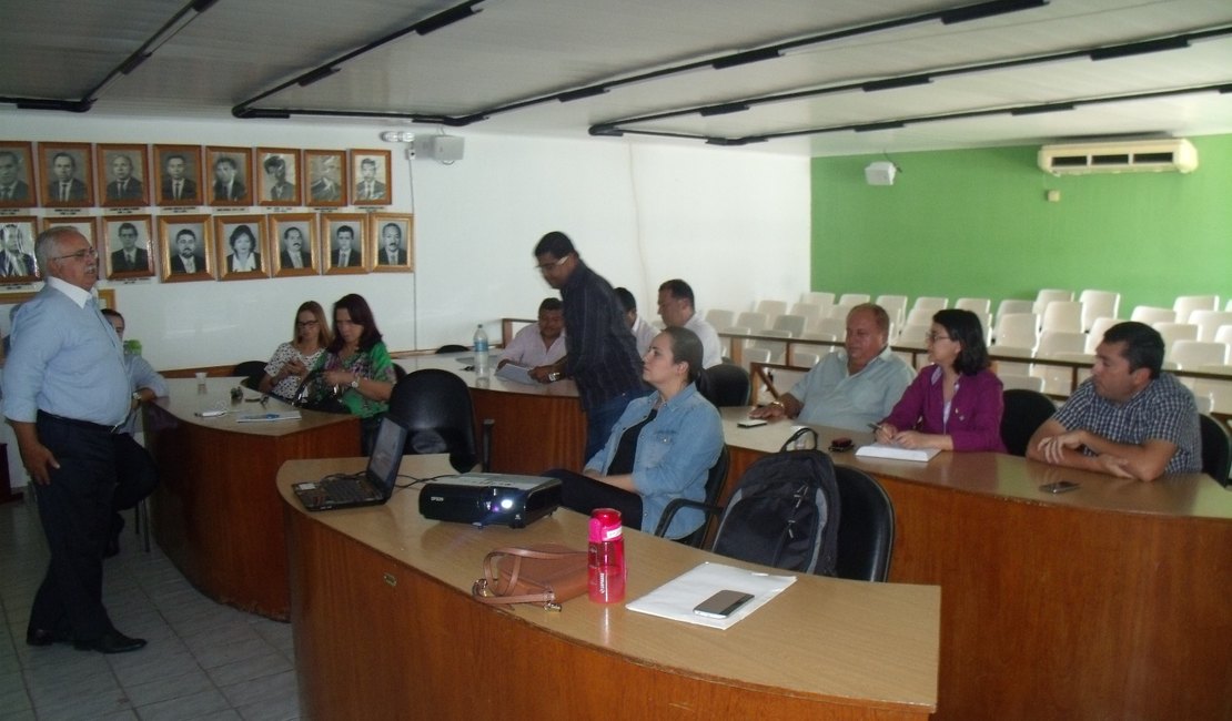 Rogério Teófilo se reúne novamente com os vereadores de Arapiraca