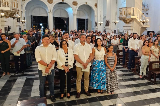 Amigos, familiares, autoridades e admiradores reverenciam Benedito de Lira em Missa de 7º Dia