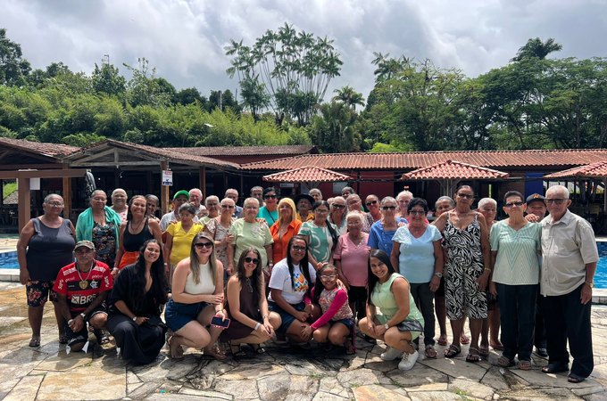 Idosos de Traipu vivenciam dia de lazer e integração em passeio promovido pela Assistência Social