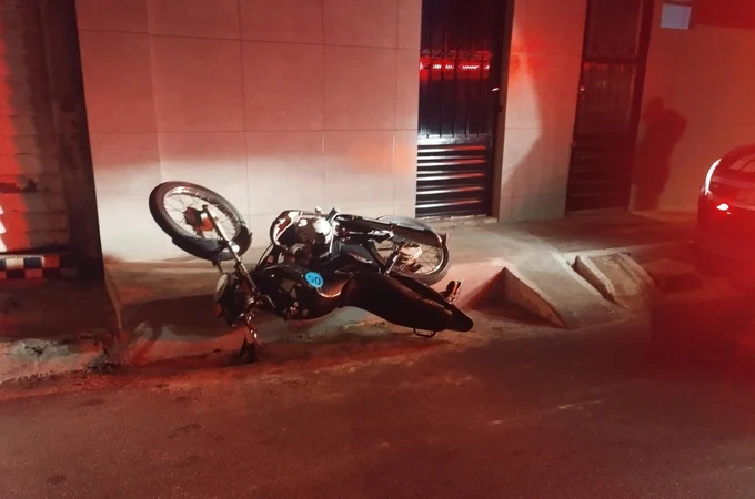 Jovem é preso acusado de roubo de motocicleta, em Maceió