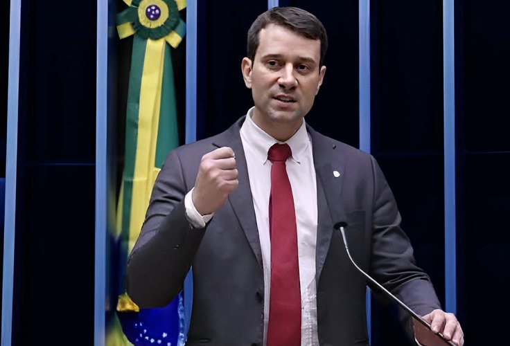 Deputado Daniel Barbosa escreve artigo sobre os conselhos municipais na democracia participativa