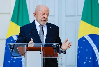 'Não se meta nas eleições no Brasil', diz Lula a Trump