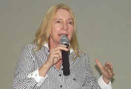 Justiça determina retorno de Kátia Born ao comando do PSB em Alagoas