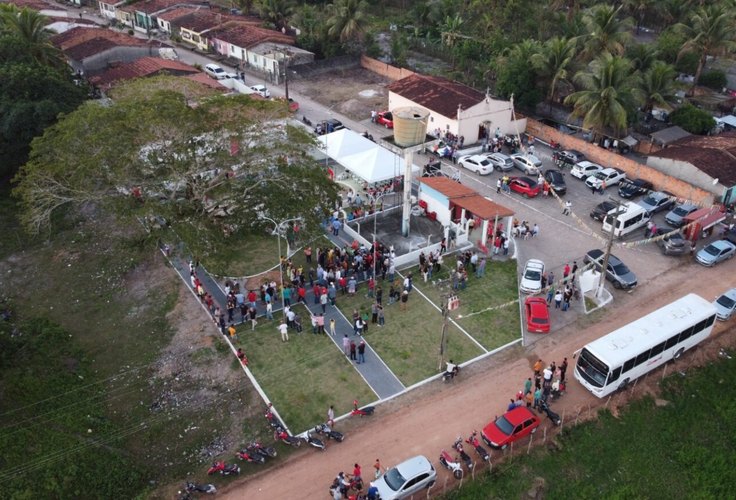 Prefeito Ronaldo Lopes inaugura praça no povoado Capela e assegura pavimentação do acesso para região da APA da Marituba