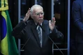 Ex-presidente José Sarney é internado com quadro de pneumonia