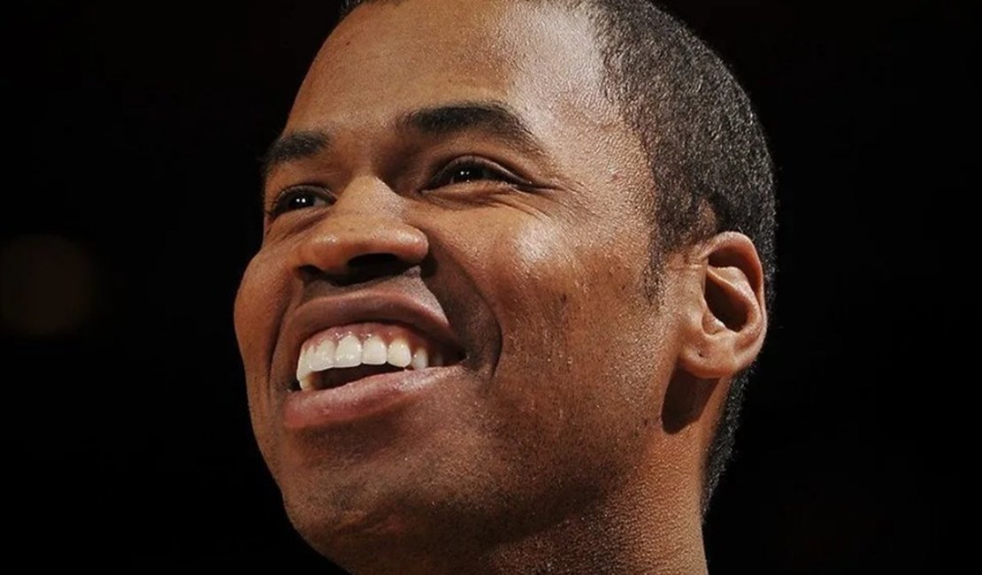 Jason Collins, primeiro jogador assumidamente gay da NBA, morre aos 47 anos