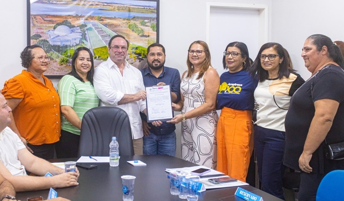 Prefeito Luciano Barbosa anuncia construção de mais uma escola em Arapiraca