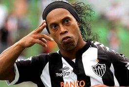 Adeus, Ronaldinho! Diretoria do Galo confirma que meia está fora do clube