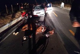 Policiais da cavalaria feriram a cabeça e o braço durante acidente ontem, em Arapiraca
