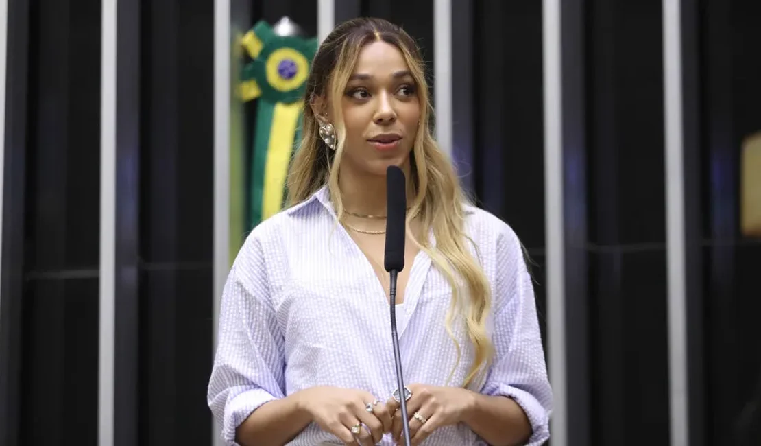 Erika Hilton processa Ratinho por transfobia e pede R$ 10 milhões