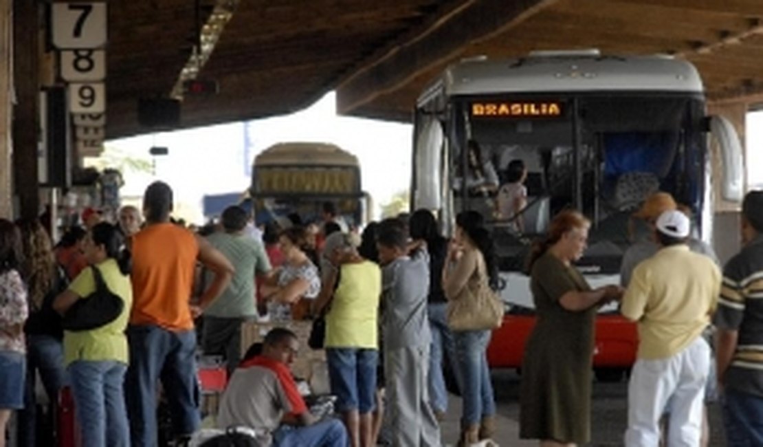 Jornada de trabalho prolongada de motoristas duplica risco de acidentes de trânsito