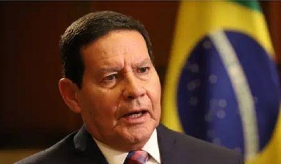 Mourão defende manter isolamento para atravessar mês de abril