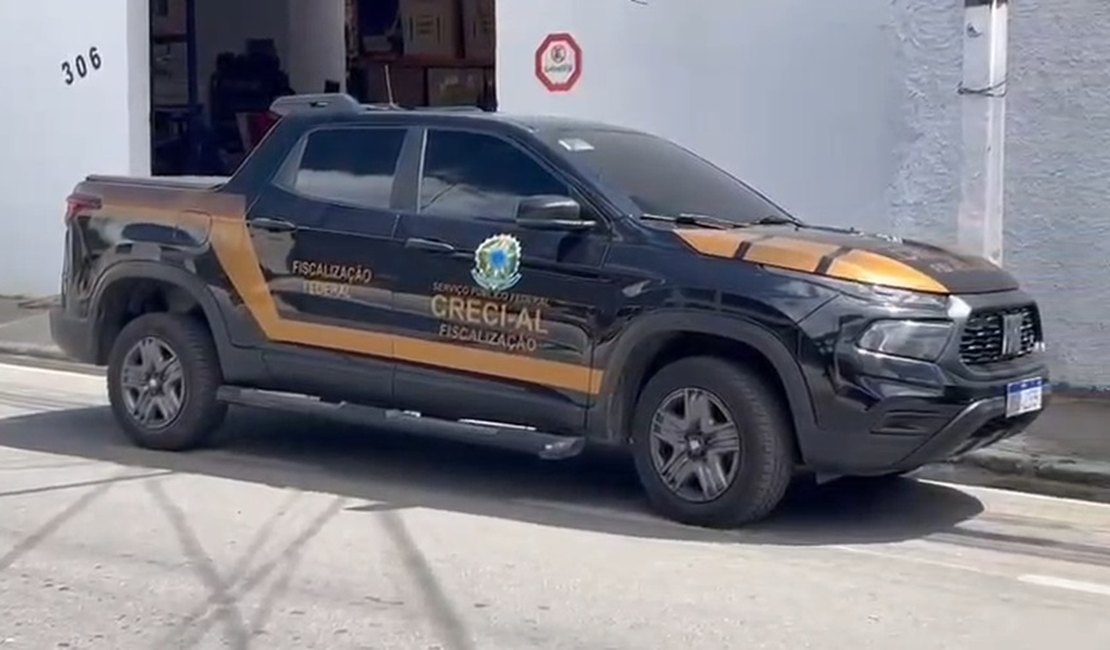 CRECI e Procon realizam operação e flagram sete pessoas trabalhando ilegalmente como corretor de imóveis