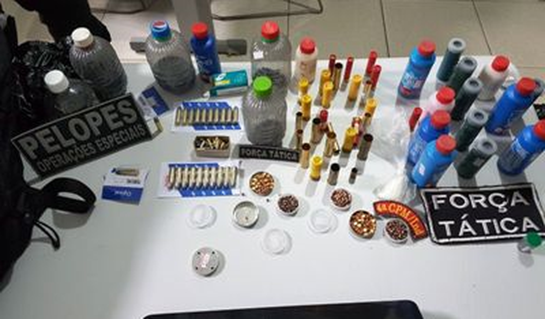 PM prende indivíduo comercializando munições em feira de Atalaia