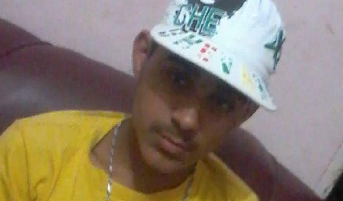 Homem esfaqueado por vizinho após discussão em bebedeira morre em Arapiraca