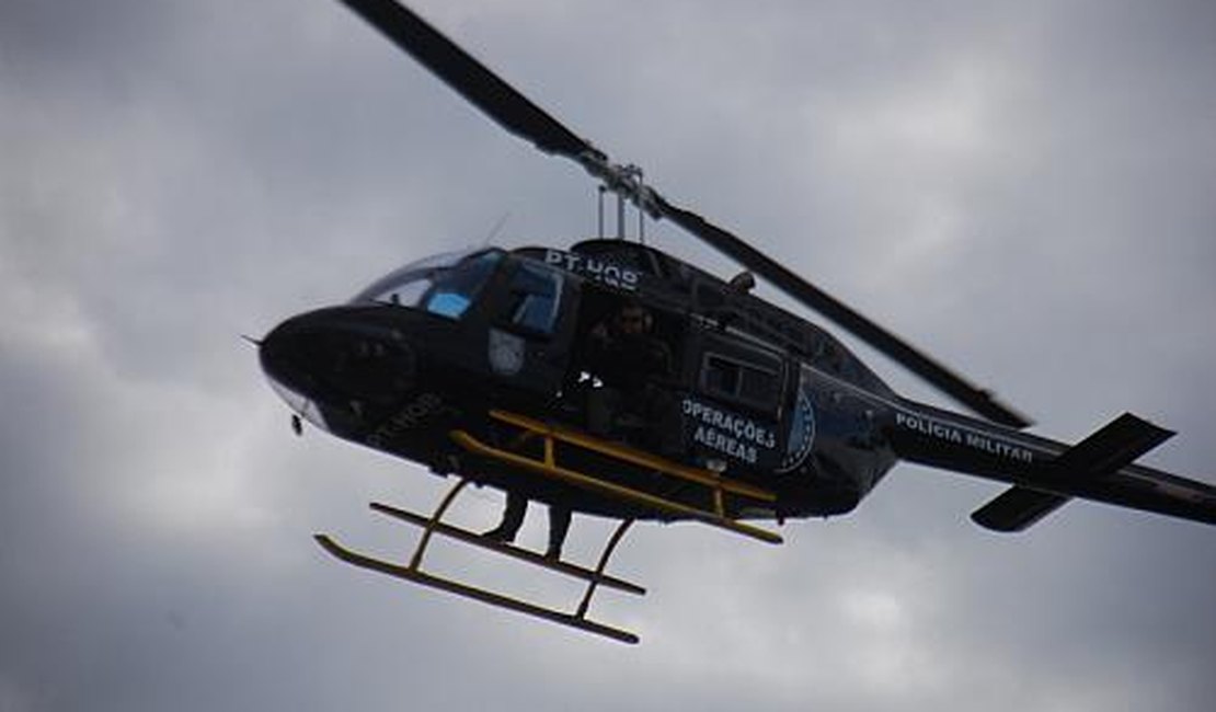 Helicóptero da polícia localiza área de desmanche de veículos em Maceió