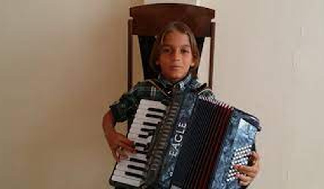 Edu Lima, alagoano de Craíbas, está no time de Gaby Amarantos no The Voice Kids