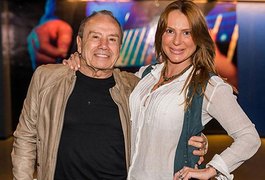 Marilene Saade, mulher de Stênio Garcia, sai do coma e ator comemora
