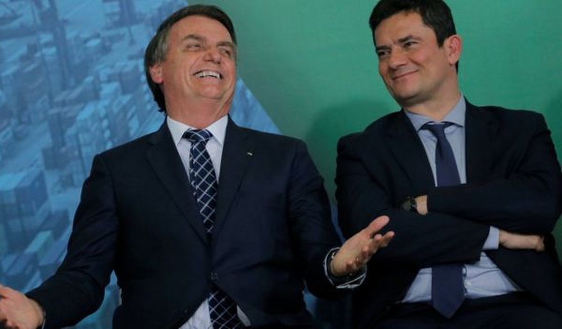 Bolsonaro diz que Moro 'não aguenta dez segundos de debate'