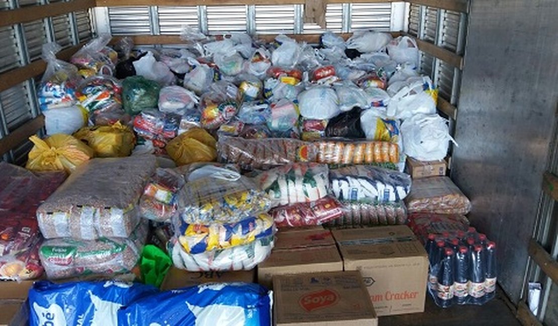 Militares de São Miguel dos Campos doam mais de 100 cestas para PMs do RN