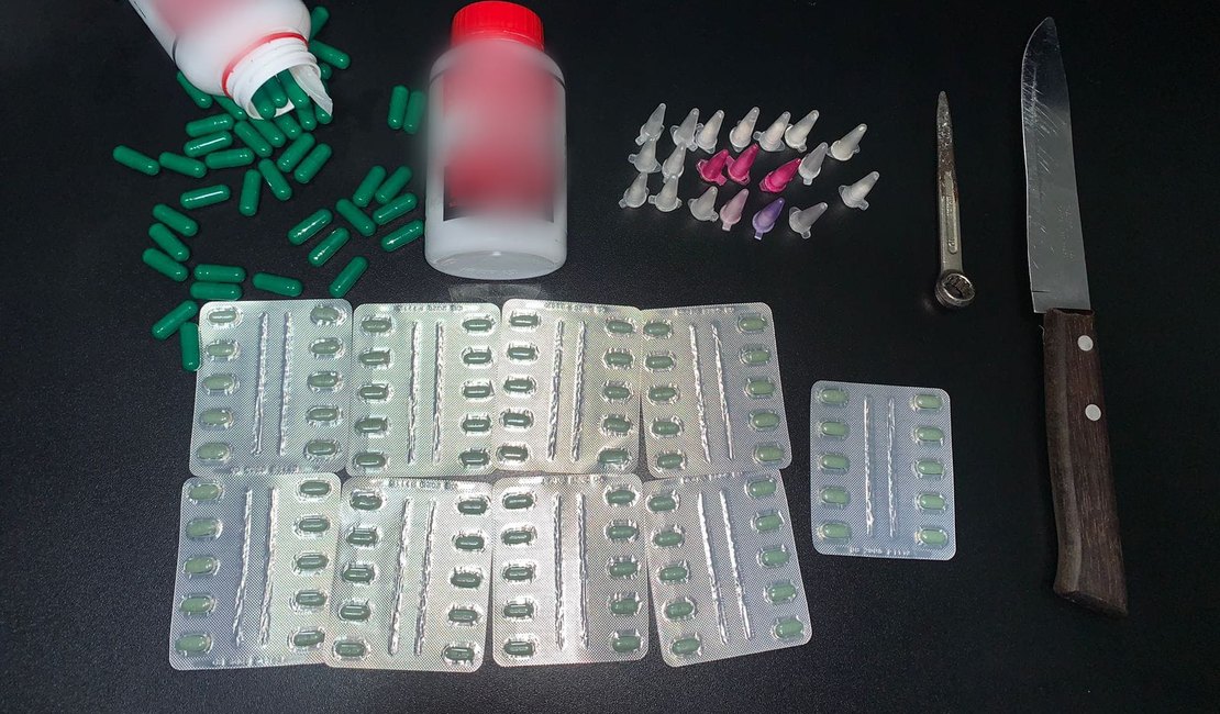 Jovem de 22 anos é preso por tráfico de drogas e corrupção de menor, em Maceió