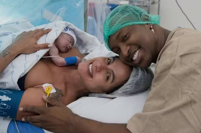 Nasce primeiro filho de Thiaguinho e Carol Peixinho