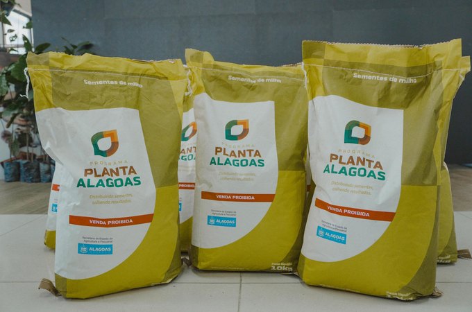 Planta Alagoas entrega 30 toneladas de sementes no Sertão nesta quinta (26)